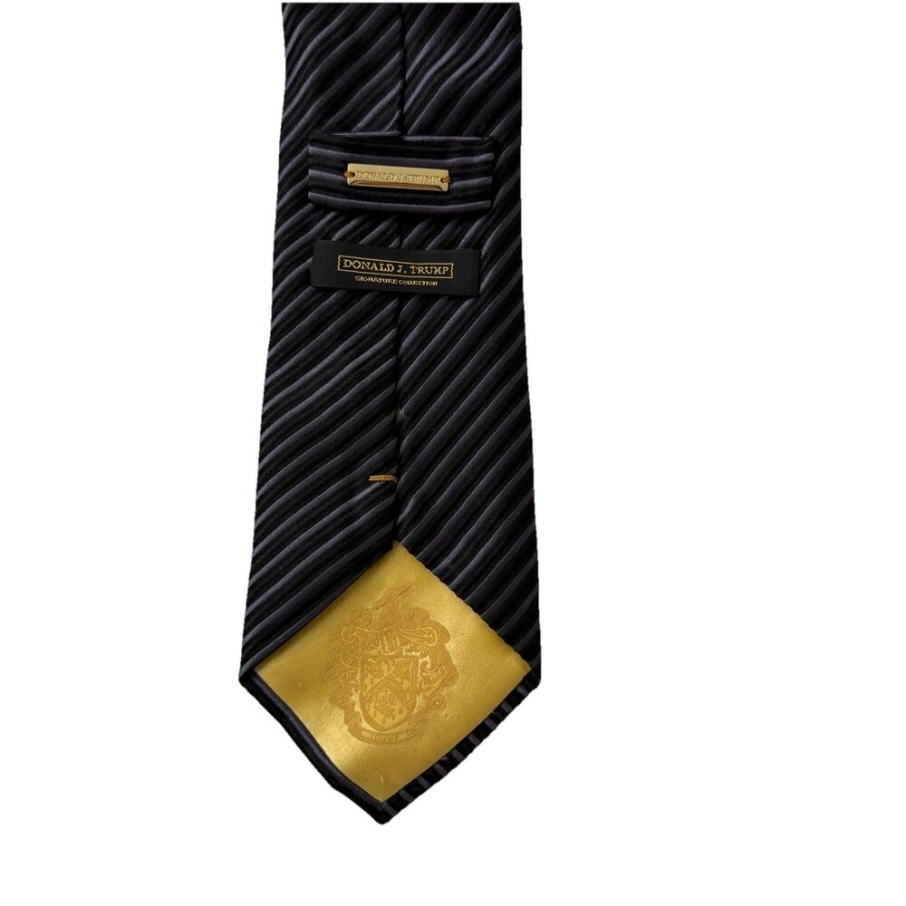 Donald J Trump Signature Collection Mens Silk Neck Tie Black Gray Striped USA